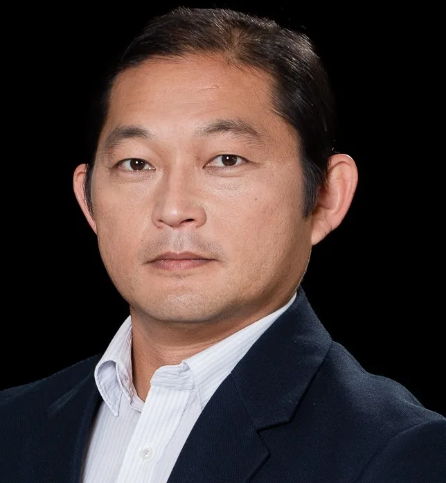 Ayres Takashi