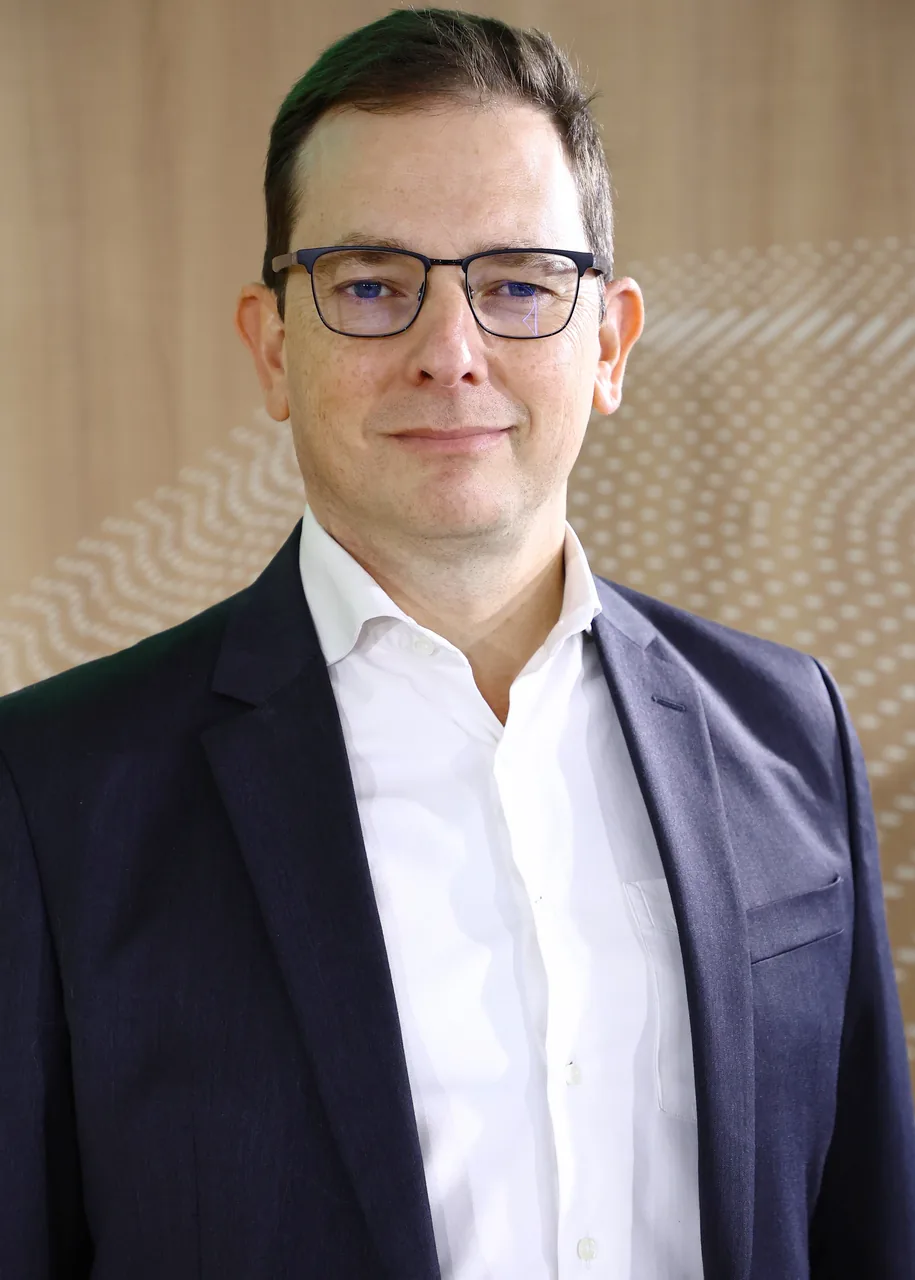 César