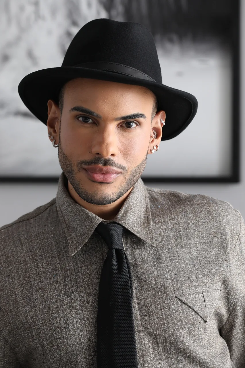 Hugo Gloss